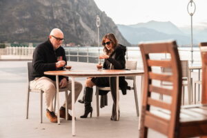 bar con vista sul lago lecco